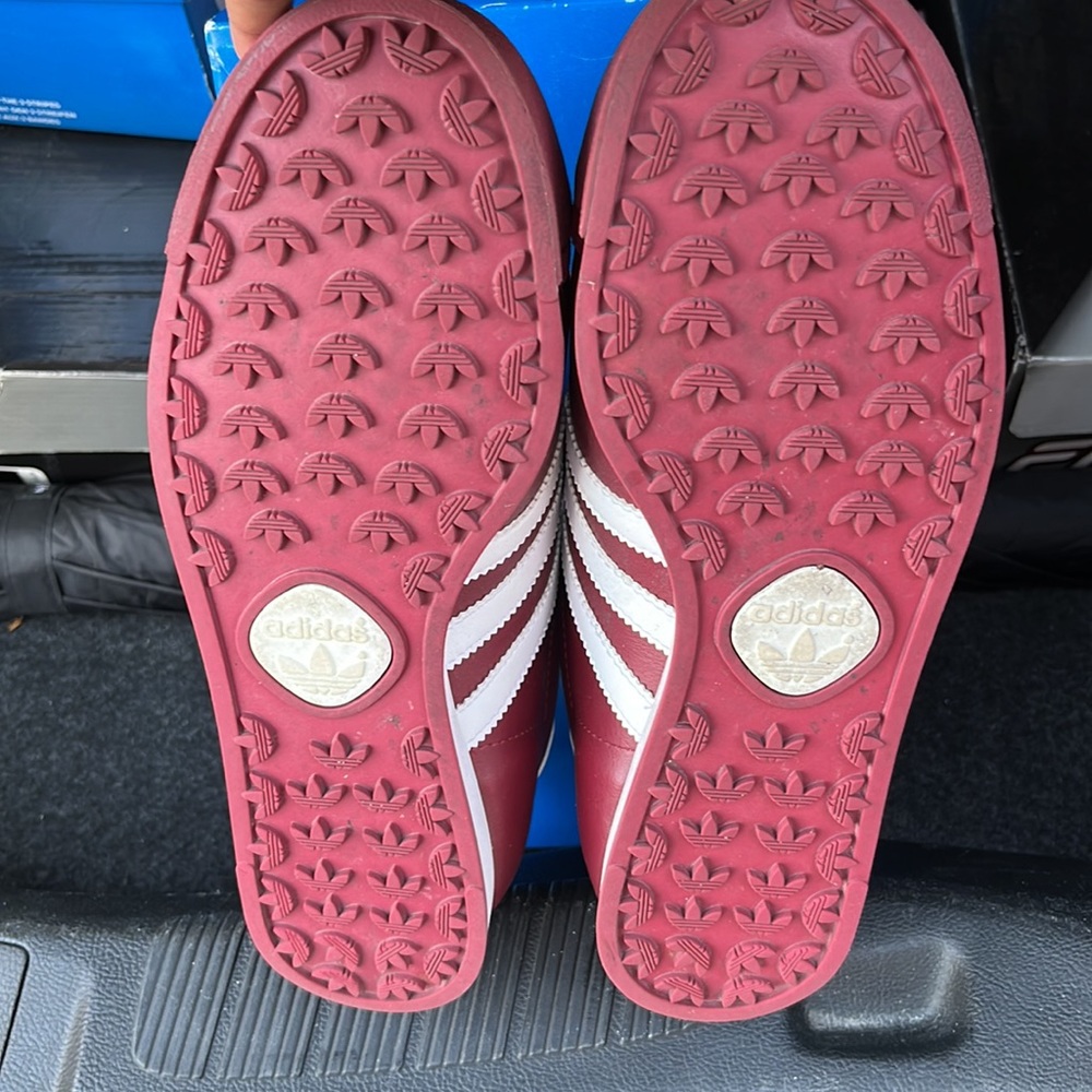 Sneaker - Picture 5 of 5